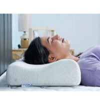 بررسی علمی عملکرد بالش مموری فوم در کاهش فشار گردن و شانه